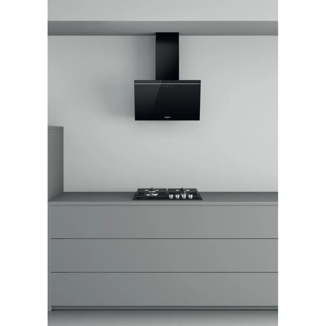 Campana extractora Whirlpool AKR62FLTK avec filtre et commandes visibles, vue de face, en accessoires de cuisine.