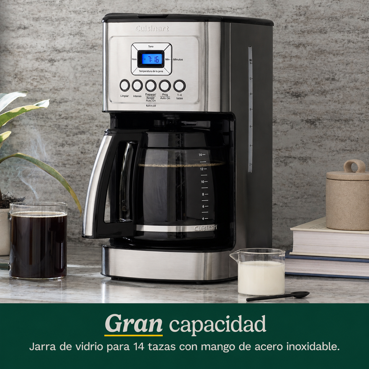 Cafetera programable Cuisinart de 14 tazas con jarra de vidrio DCC-3200BKSP1